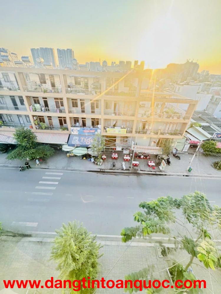 ????????????  MẶT TIỀN QUẬN 7 - ĐƯỜNG 24 M - 5 TẦNG - 60M2 - DÒN13.6 TỶG TIỀN -