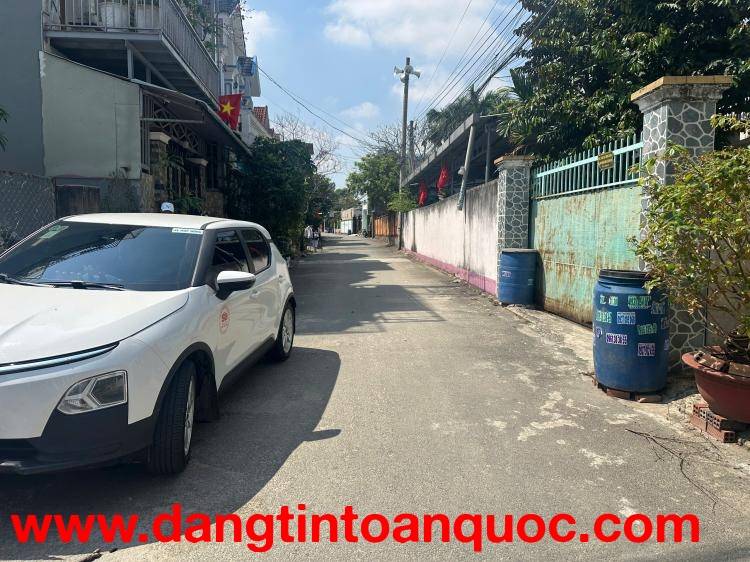 Bán đất 105m². LÔ GÓC, SHR đường xe hơi,gần chợ Tân Bình.giá đầu tư