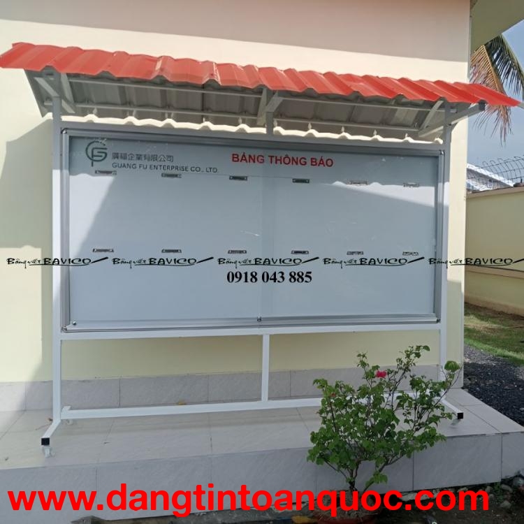 Bảng thông báo Cửa kính gắn khóa  - Có mái che & chân di động