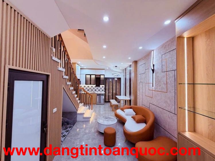 Nhà mới koong – Full nội thất – 2 thoáng trước sau - HÀNG KỊCH ĐỘC – NGỌC THUỴ TRONG ĐÊ