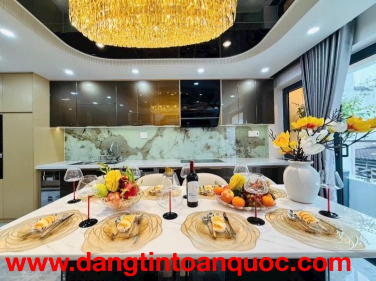 **Bán nhà HXH Phạm Văn Hai ** p 3 - Tân Bình - 5,7*11m; 5 tầng