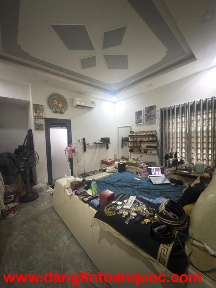 Nhà Ngang 5m Dài 20m Gần Gigamall Thủ Đức – 4 Phòng Ngủ – Sổ Hồng Riêng – Giá 3.99 Tỷ