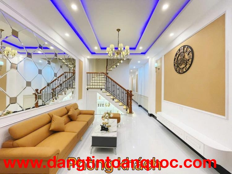 BÁN NHÀ mặt tiền có Sân Vườn  NGUYỄN HIỀN ĐIỀU, RẠCH GIÁ, AN GIANG - Gần các cơ quan ban ngành