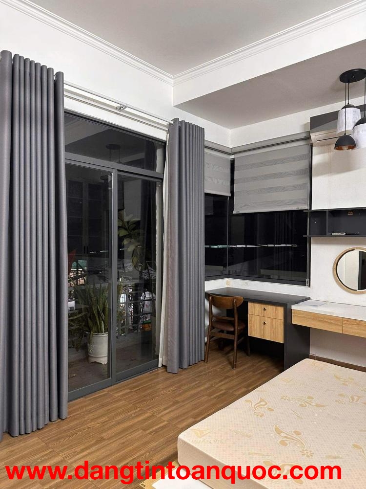 CHO THUÊ NHÀ NGUYÊN CĂN – 4PN, GÓC 2 MẶT TIỀN HẺM – FULL NỘI THẤT CAO CẤP – XE HƠI VÀO TẬN NHÀ