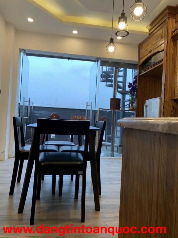 Giảm chào 1 tỉ! Bán nhà mặt phố Trung Phụng, 50m2, 8 tầng, mặt tiền 4.2m, 33.5 tỷ, KD đỉnh