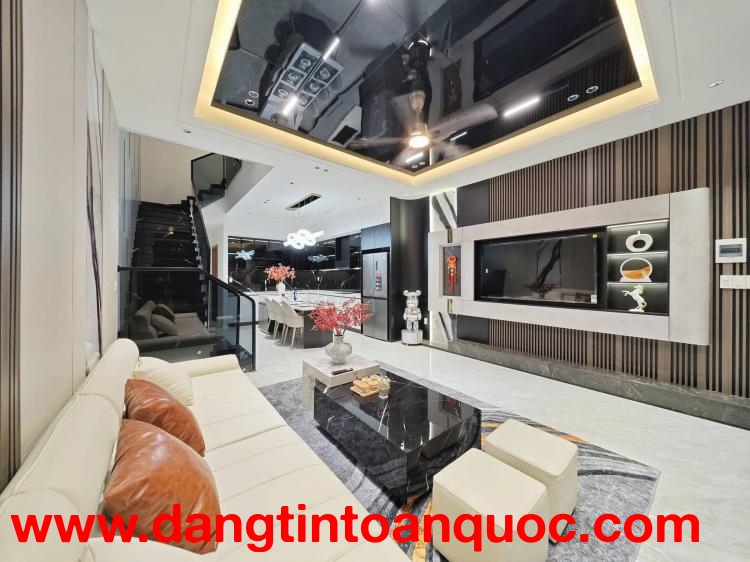 **Bán nhà MT đường Lê Trung Nghĩa; phường 12 Tân Bình (4*18) 5 tầng