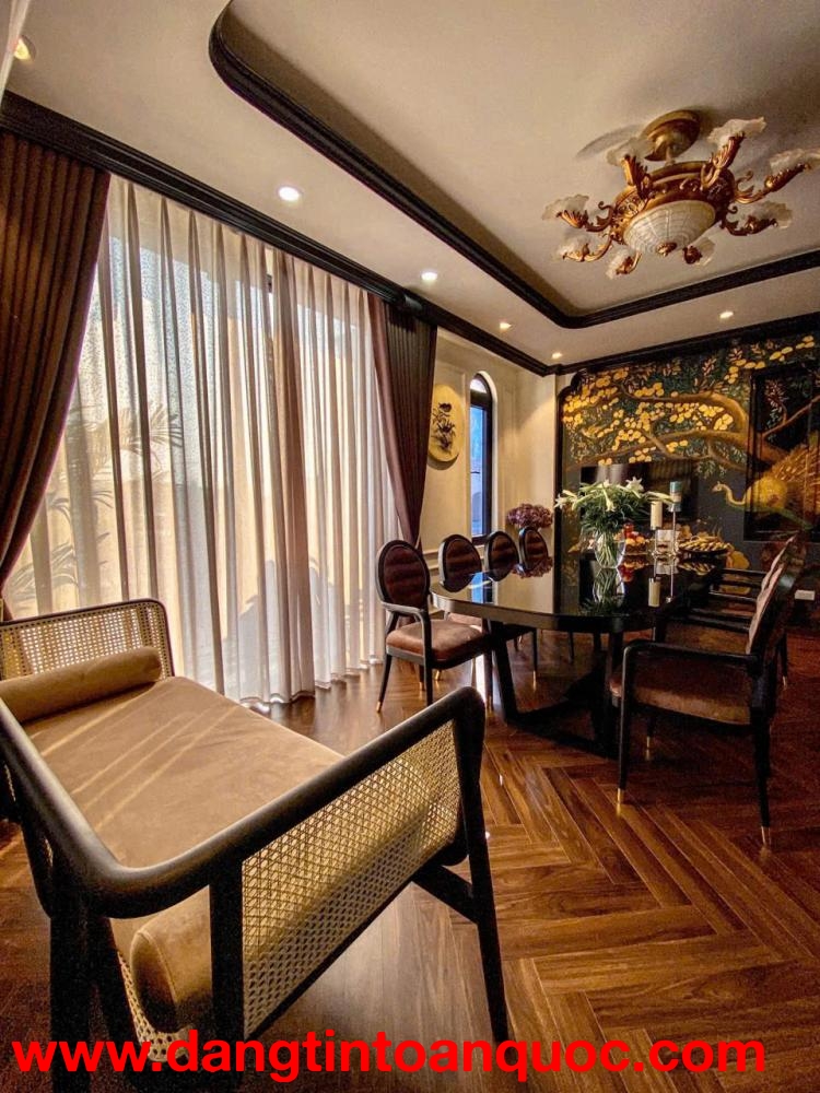 ????NHÀ NGHỆ SĨ ĐỘC BẢN – PHỐ NGUYỄN HY QUANG – 47M² – MT 7M – Ô TÔ VÀO NHÀ – 27,5 TỶ