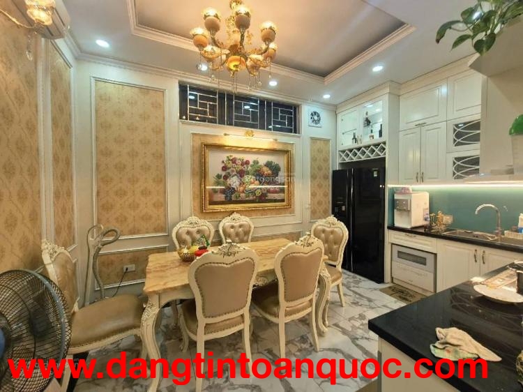 Bán nhà trung tâm Hà Nội ô tô cửa chỉ nhỉnh 10 tỷ