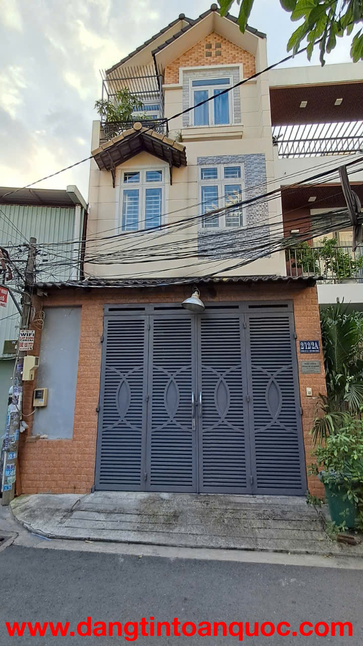 BÁN NHÀ 3 LẦU BÊN HÔNG GIGAMALL - ĐƯỜNG 20 HIỆP BÌNH CHÁNH - THÀNH PHỐ THỦ ĐỨC