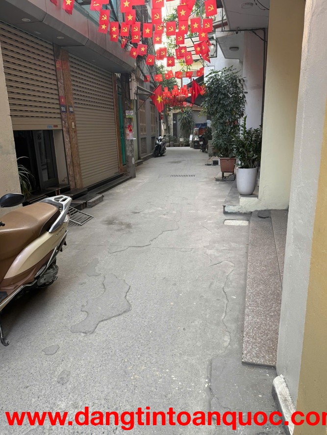 BÁN NHÀ GẤP phố Đông Thiên, Hoàng Mai - Mặt ngõ ô tô - Kinh doanh - Gần trường đại học, chợ