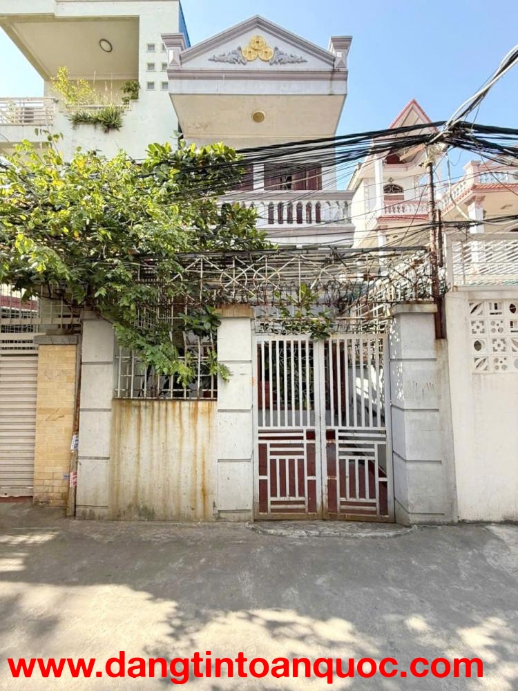 Bán nhà ngõ 174 Văn Cao - 80m 2 tầng - ô.tô đỗ cửa - Giá 5.25 tỉ - thông Lạch Tray