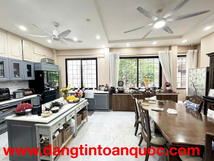 MẶT PHỐ TRUNG HÒA KINH DOANH ĐỈNH – 50M – MT 5M – Ô TÔ TRÁNH – DÒNG TIỀN KHỦNG ???? lh 0975124520