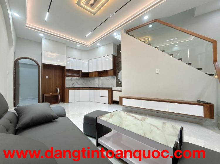 BÁN NHÀ TÂN BÌNH HXH 50M2 3 TẦNG NGANG 4.5M 3 PN ĐẸP LL LẠC LONG QUÂN 5.85 TỶ.