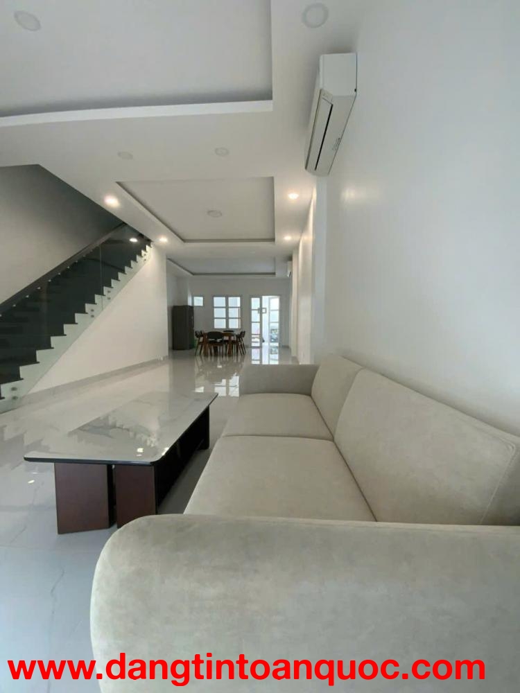 Cho thuê nhà phố shophouse 2 tầng tại Thăng Long Home Hiệp Phước