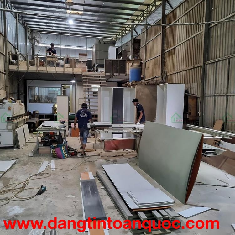 Có Nên Làm Nội Thất Tại Xưởng? Ưu Nhược Điểm & Sự Thật Cần Biết