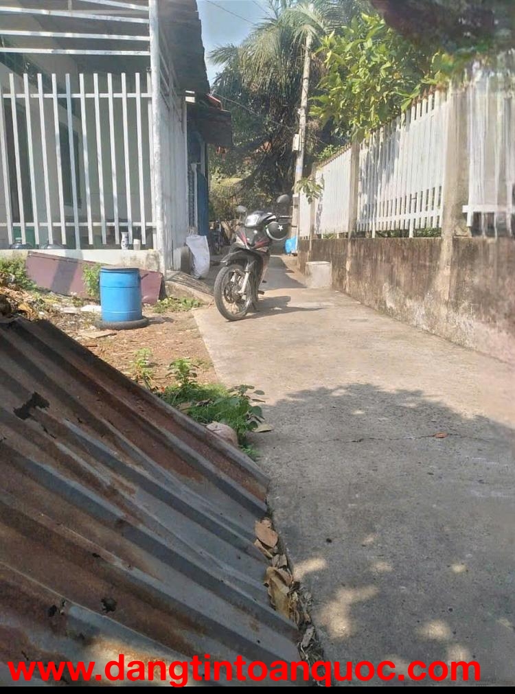 CẦN BÁN 180M2 ĐẤT THỔ CƯ HẺM XE GÁC GẦN ĐƯỜNG KINH T12