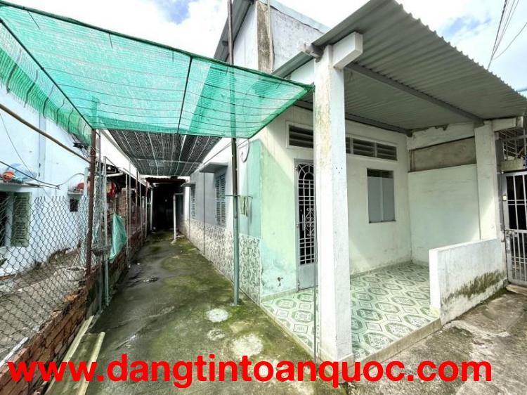 Bán nhà 96m2 (6x16m) gần Bệnh viện Thủ Đức giá 4.2 tỷ