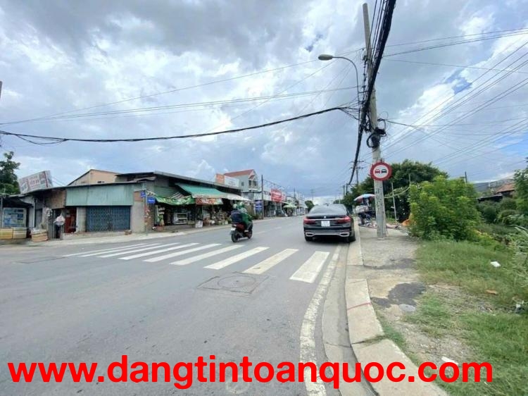 BÁN ĐẤT THỔ CƯ 1 SẸC TỈNH LỘ 15 – CÁCH MẶT TIỀN CHỈ 50M . CÁCH VÀNH ĐAI 3 CHỈ 2KM. GẦN CHỢ HÓC