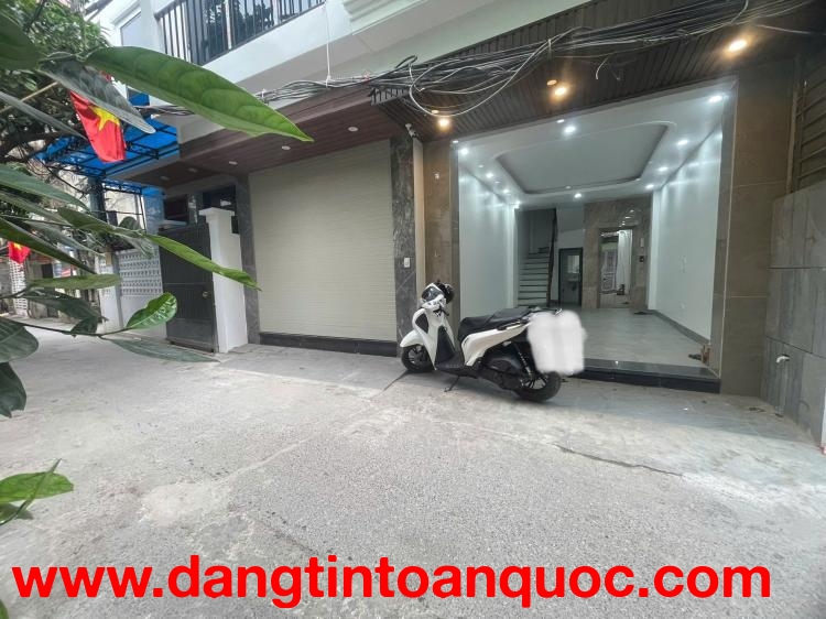 CHO THUÊ NHÀ RIÊNG SỐ 18 NGÕ 406 PHỐ ÂU CƠ – CÓ THANG MÁY – Ô TÔ VÀO NHÀ