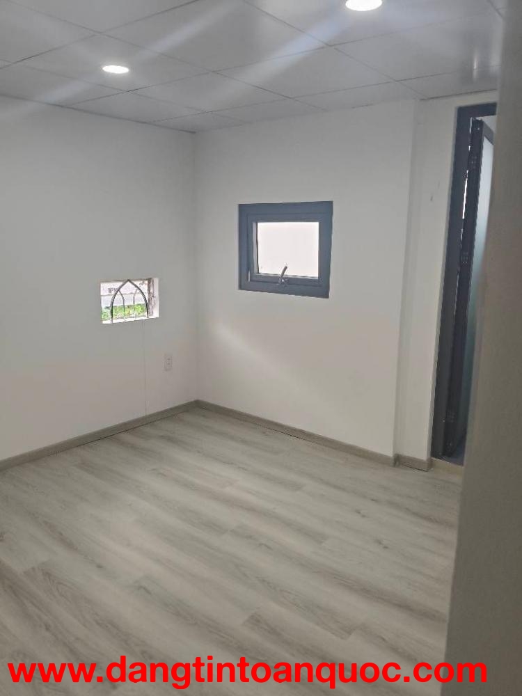 SHR CÔNG CHỨNG NGAY - DT TO GIÁ TỐT KHU VỰC - NHÀ ĐẸP Ở NGAY