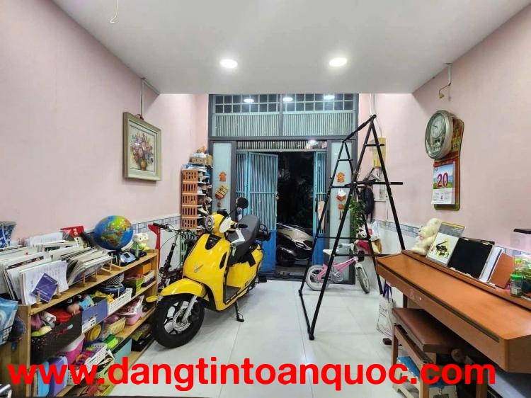 Bán nhà mặt tiền Nguyễn Đình Chiểu, P4, Phú Nhuận (4x17m) 2 tầng