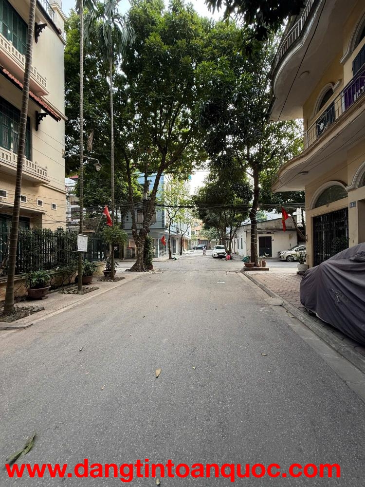 DUY NHẤT 1 MẢNH !!! nhà  khu 918 Phúc Đồng 40m x 5m giá đầu tư !