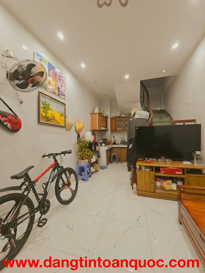 SIÊU PHẨM TRƯƠNG ĐỊNH - 15m ra phố - Nhà dân xây, ở sướng - Vị trí cực phấm Hoàng Mai