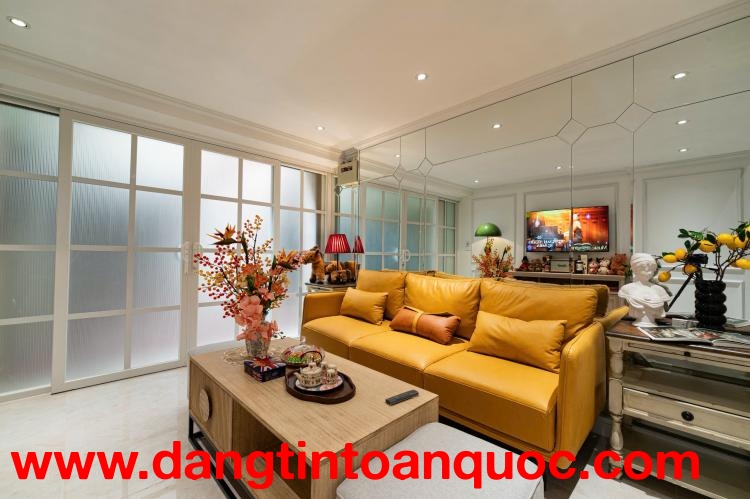 VIP, Bán nhà Kim Mã Nguyễn Công Hoan, ô tô đỗ cửa, nhà đẹp ở sướng, 50m, chỉ 17.5 tỷ