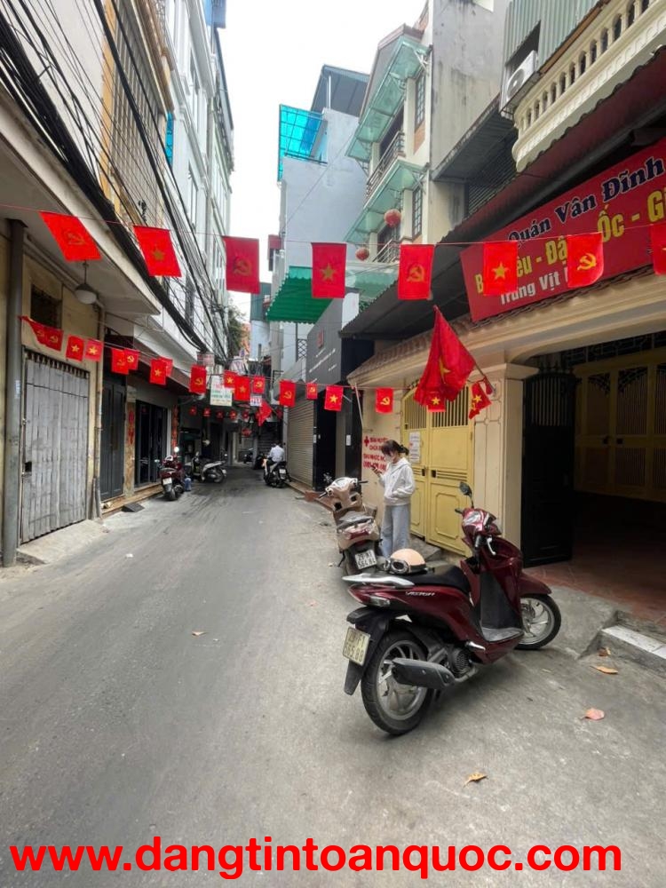 Cho thuê nhà Phố Trần Khát Chân 5 tầng x 50m2, 5 ngủ KD VPcty kết hợp ở 14 triệu