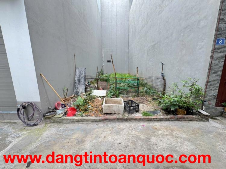 Bán 50m đất tổ 3, Quang Minh, Mê Linh, HN. Đường thông, oto đỗ. Gần khu công nghiệp