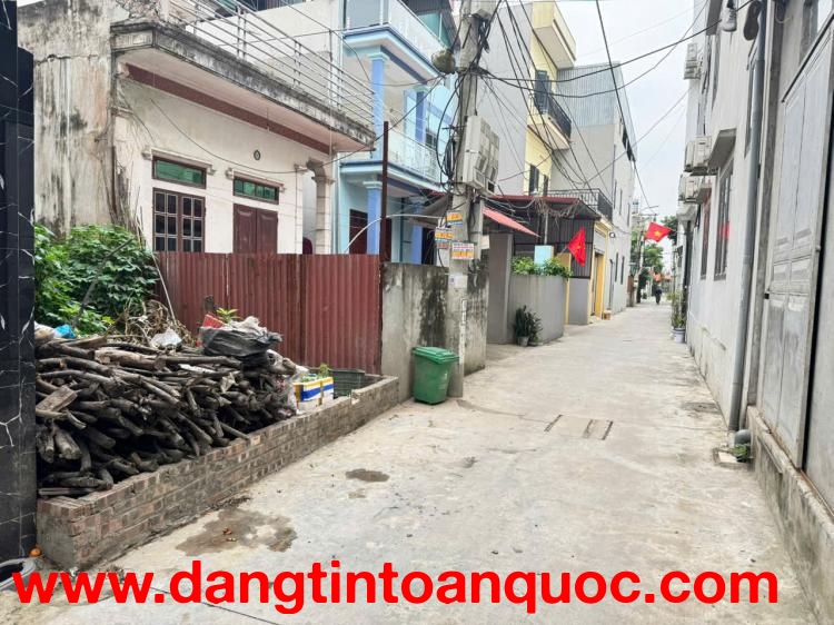 Bán 54m2 đất tổ 8 Quang Minh, gần đường Võ Văn Kiệt, và siêu thị BigC, oto đỗ trong nhà