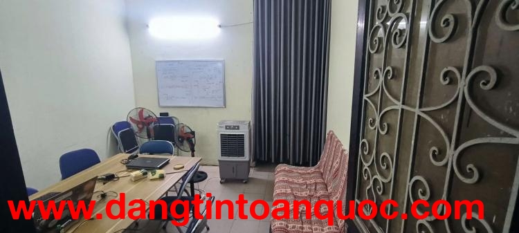 Cho thuê nhà riêng, 3 tầng, mỗi tầng 2 phòng tại Số 6/88 Cầu Giấy, Hà Nội