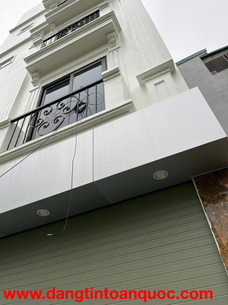 SIÊU PHẨM 5 TẦNG PHÚC LỢI - Nhà mới kính koong - Ngõ nông ô tô - Giá tốt nhất khu vực