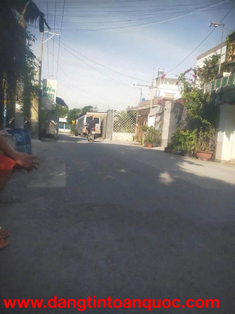 NHÀ (9.3x33) SHR TRUNG CHÁNH – MẶT TIỀN ĐƯỜNG NHỰA – SÁT TÔ KÝ – DIỆN TÍCH KHỦNG!