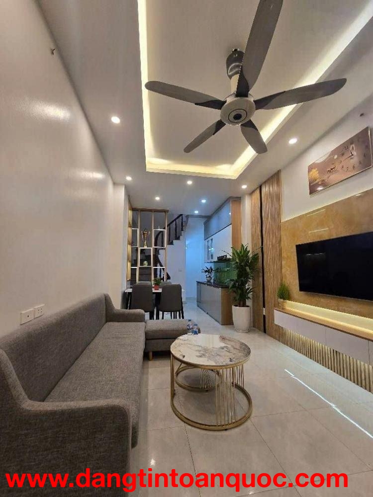 BÁN NHÀ BÁT KHỐI – 5 TẦNG MỚI – NGÕ Ô TÔ TRÁNH – 8.2 TỶ