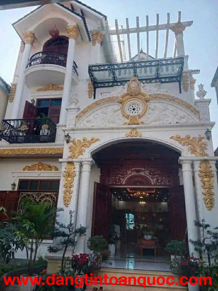 SỞ HỮU NGAY CĂN NHÀ ĐẸP - GIÁ TỐT - Vị Trí Đắc Địa Bám Mặt Tiền Đường 12B TT Hàng Trạm, Yên Thủy