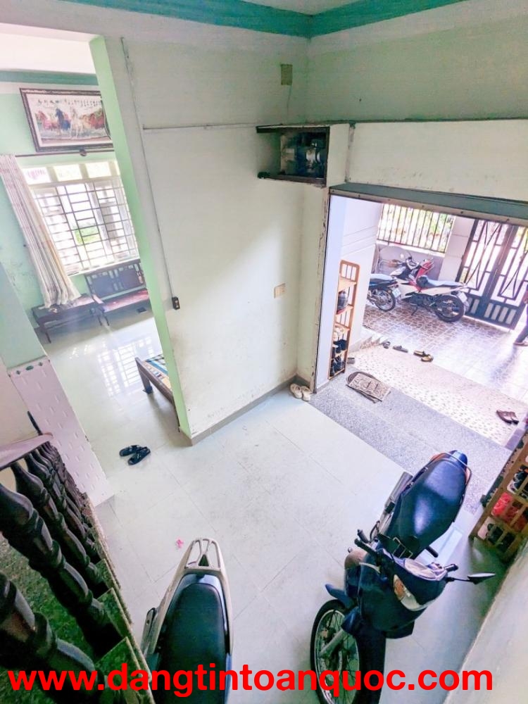 Bán nhà đường 160, Tăng Nhơn Phú A, Q9, Thủ Đức, TP HCM. DT 105m2, 3 tầng, 8PN. Giá  7.55  tỷ,