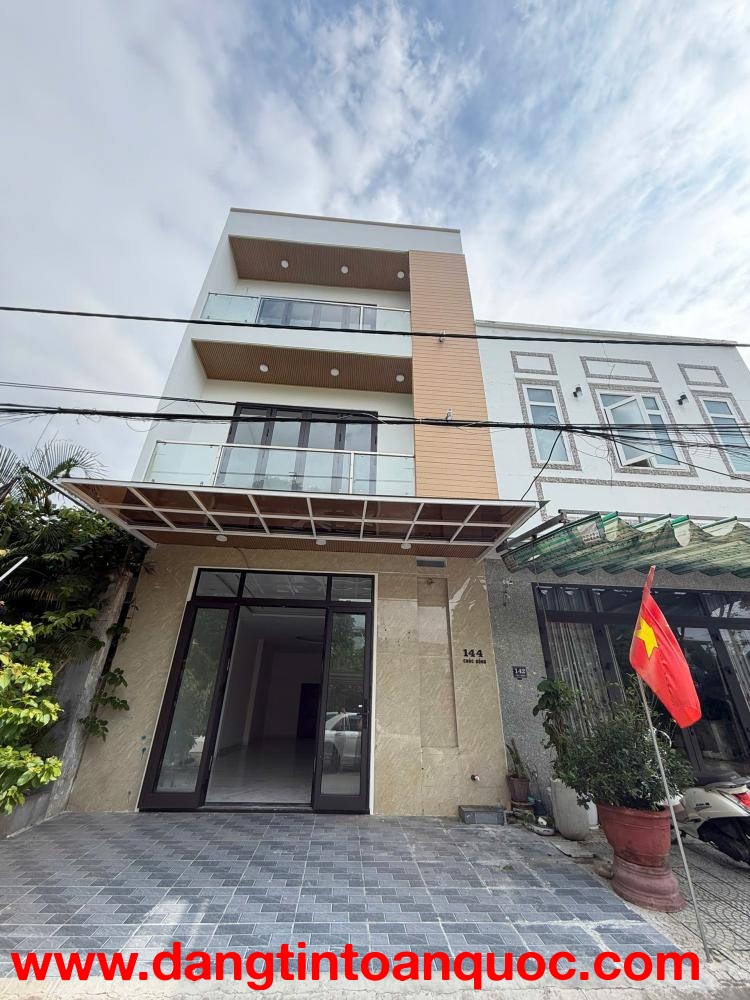 ????????Bán nhà 3 tầng 3 mê đường Chúc Động - Sát bên trường C2 Lương Thế Vinh