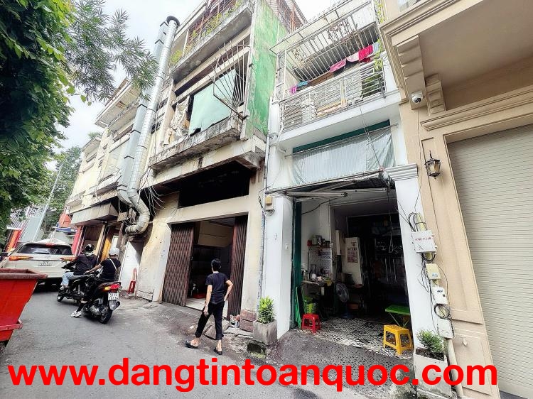 CHÍNH CHỦ BÁN NHÀ 3 TẦNG - MẶT TIỀN Đ. HUYỀN QUANG, QUẬN 1 - 4,15M*16M - SỔ HỒNG ĐẸP  * LH GIANG GIA