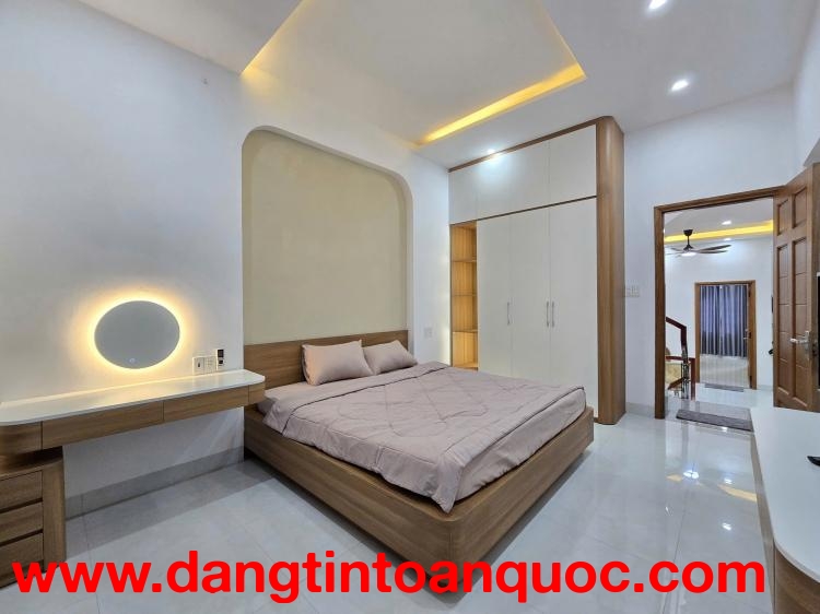 Chính chủ gửi bán nhà 3 tầng Full Nội Thất MT Bàu Năng 6, P Thanh Khê