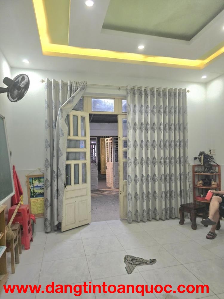 Bán nhà đường Trương Văn Hải, Q9, Thủ Đức, TP HCM. DT 95m2, 2 lầu, 3PN, Giá  8.55  tỷ, SHR 093312587