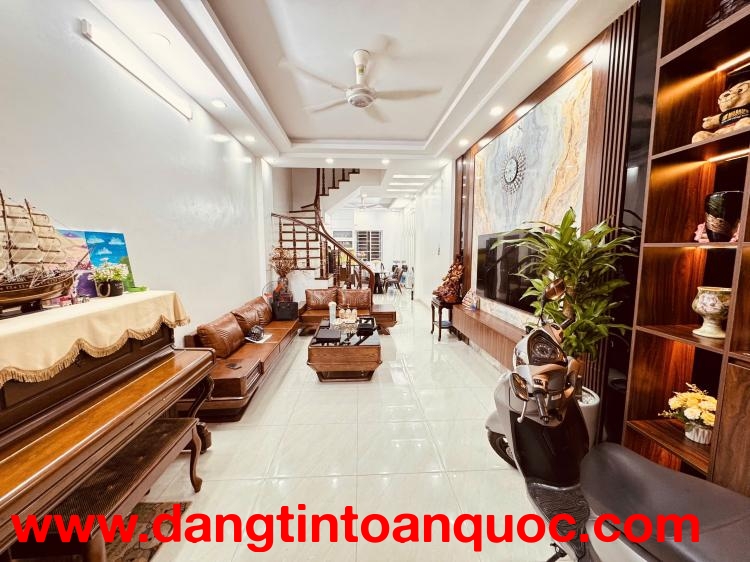 HIẾM MẶT PHỐ VĨNH HỒ – Ô TÔ TRÁNH – VỈA HÈ KINH DOANH – 35M CHỈ 14.6 TỶ LH  0975124520