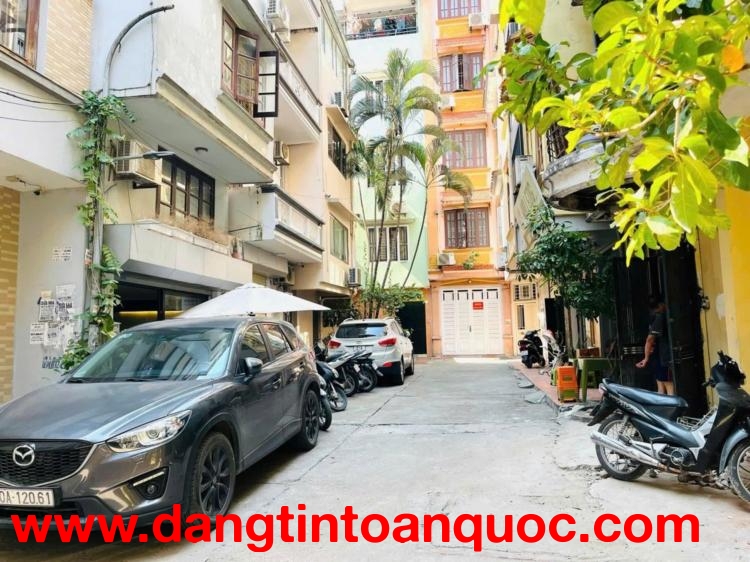 VIP, Bán nhà Liễu Giai, ô tô vào nhà, 80m, ở sướng, chỉ 27 tỷ