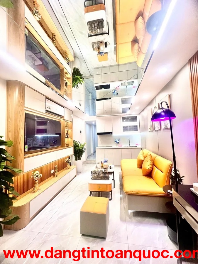 NHÀ ĐẸP PHỐ HOÀNG HOA THÁM 31M 5T THANG MÁY NGÕ NÔNG VÀI BƯỚC RA MẶT PHỐ- THÔNG PHỐ ĐỒNG CỔ