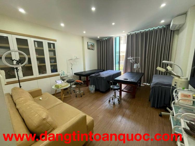 Nhà mới bán! Bán nhà Lê Văn Hưu, 85m2, 4 tầng, mặt tiền 4m, 46.5 tỷ, ô tô, dòng tiền 40 tr/ tháng