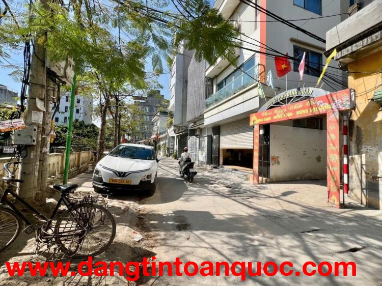 NHÀ PHÂN LÔ CẦU DIỄN 40M2X5 TẦNG, TẶNG FULL NỘI THẤT, Ở NGAY, SÁT GA METRO, 7.3 TỶ