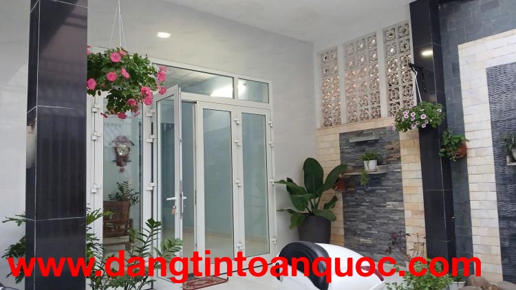 # Sát MT Trần Xuân Lê, 134.5m2, ngang 6m, vuông, C4 sân rộng thoáng mát mẻ, 4.x tỷ