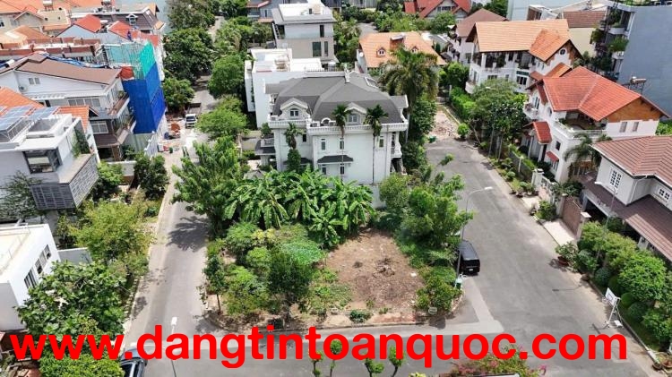 Định cư cần bán Bán biệt thự Thảo Điền Quận 2 cũ  . Đường Nguyễn Ư Dĩ