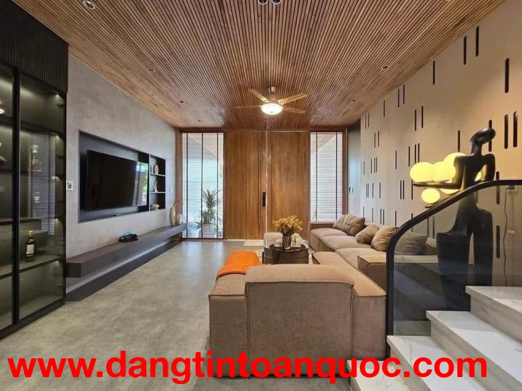 **Bán nhà hẻm Nhất Chi Mai** phường 13  Tân Bình; (4*11,5); 4 tầng