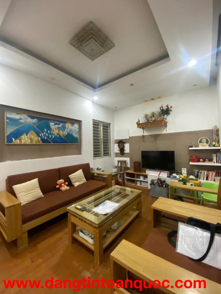 BÁN CHUNG CƯ HỌC VIỆN HẬU CẦN – NGỌC THỤY, LONG BIÊN
84m²  2PN 2WC  TẦNG CAO VIEW KHAI SƠN CITY  GIÁ